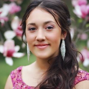 Meet your Posher, Hailey